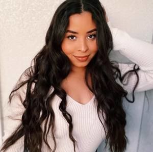 Meet your Posher, Bianca